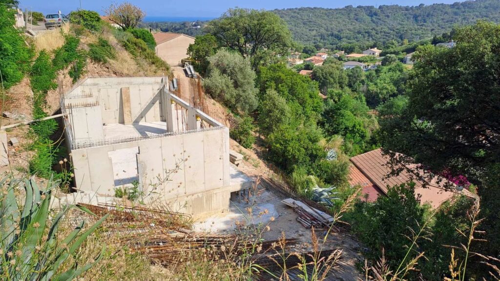 VILLA NEUVE HORS D EAU HORS D AIR